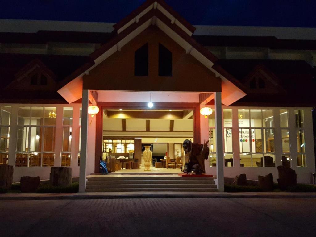 Silayok Grand Hotel Tak Zewnętrze zdjęcie