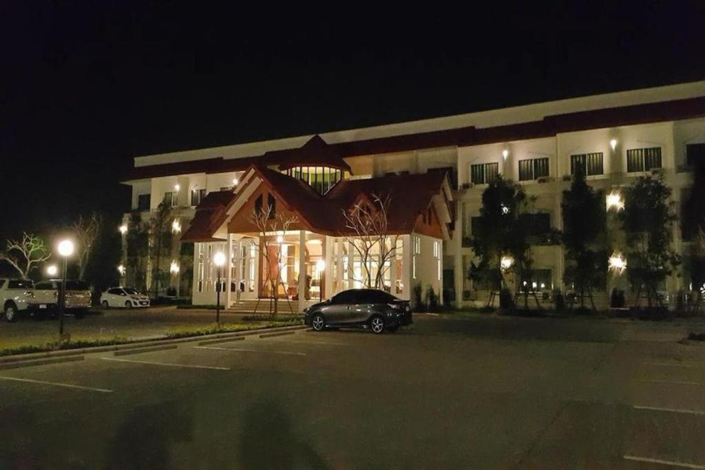 Silayok Grand Hotel Tak Zewnętrze zdjęcie
